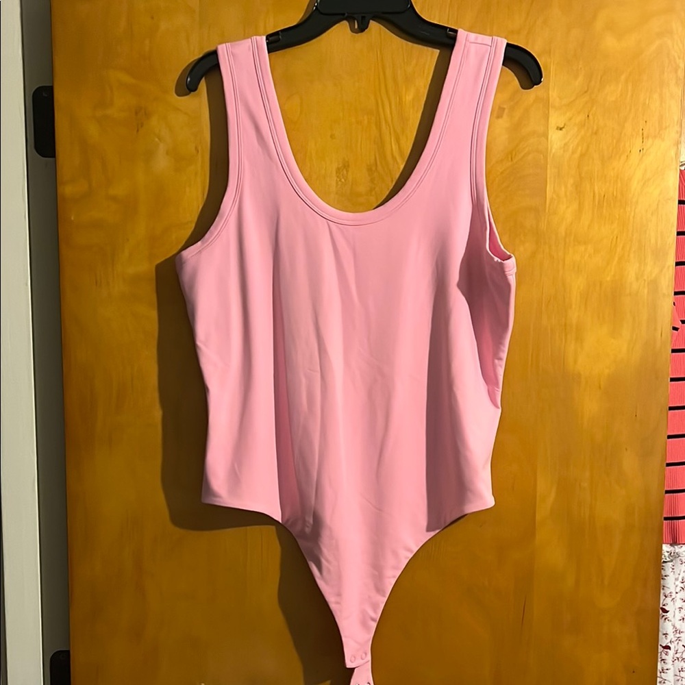 Seamless scoop tank bodysuit